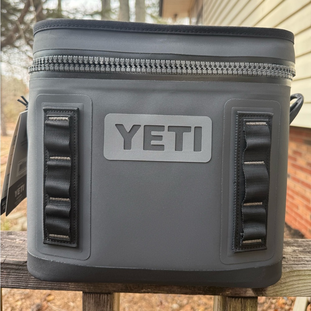 YETI Hopper Flip 8 Cooler